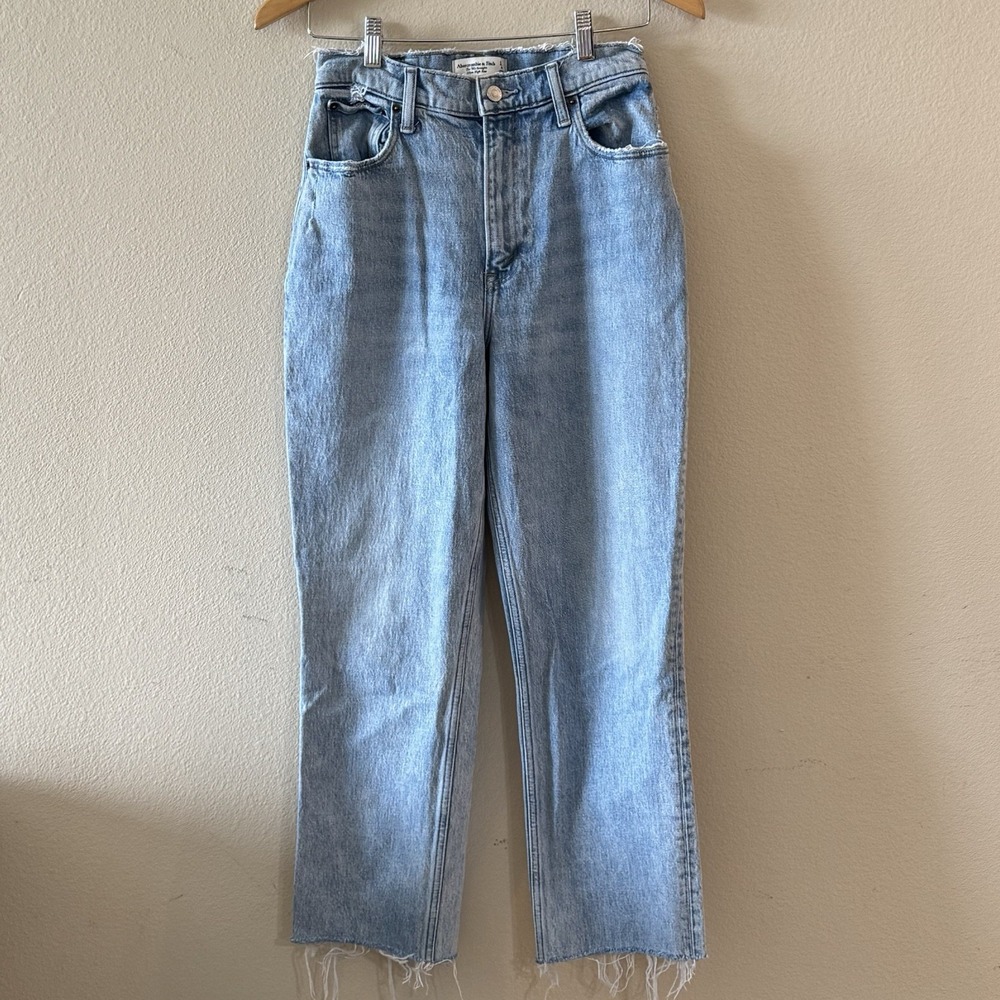 Abercrombie Curve Love 90s Straight Jeans 27 4R Ultra High Rise Raw Hem